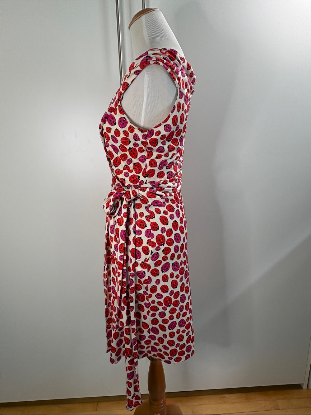 Diane Von Furstenberg 100% Silk Classic Wrap Midi Dress Ladybug Print 8 - Picture 3 of 11